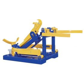 Combination forklift drum carrier is lightweight.
